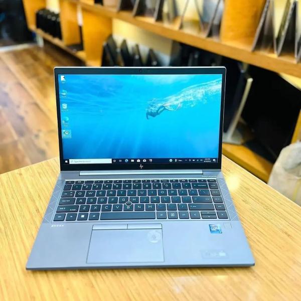 HP ZBook Firefly G8 WorkStation