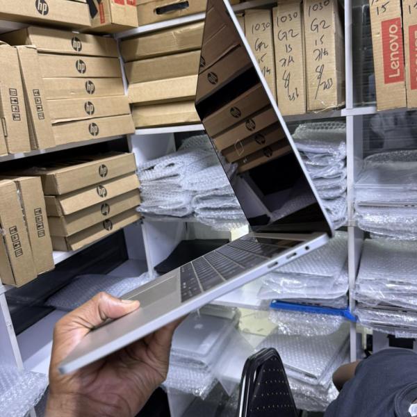 MacBook Pro 13” i7 (2019) 16GB / 1TB