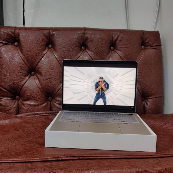 MacBook Air 13” M2 (2022) 8GB / 256GB