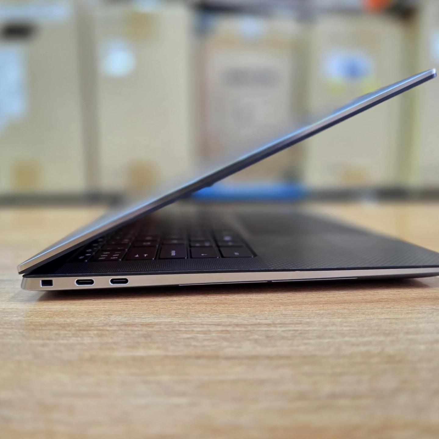 Dell Precision 5560