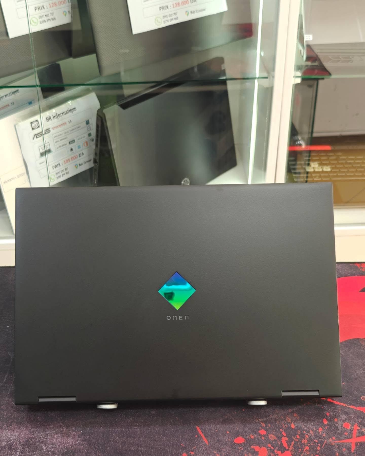 HP OMEN 15-ek0xxx