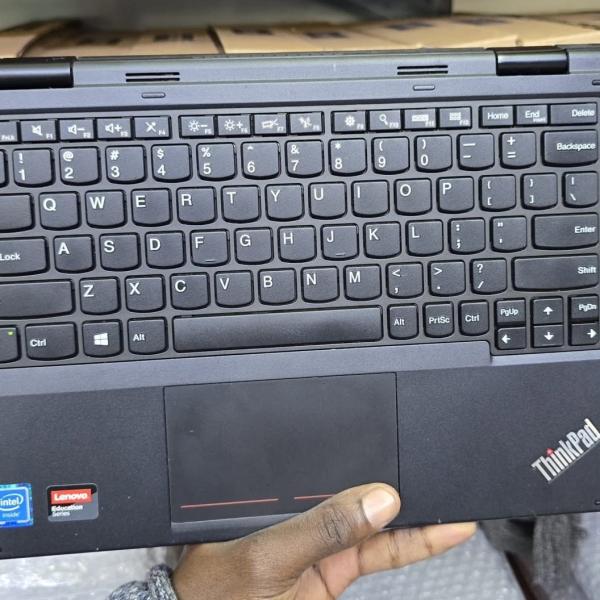 Lenovo Yoga 11e M3 i5? 8th | 8GB | 128GB | X360