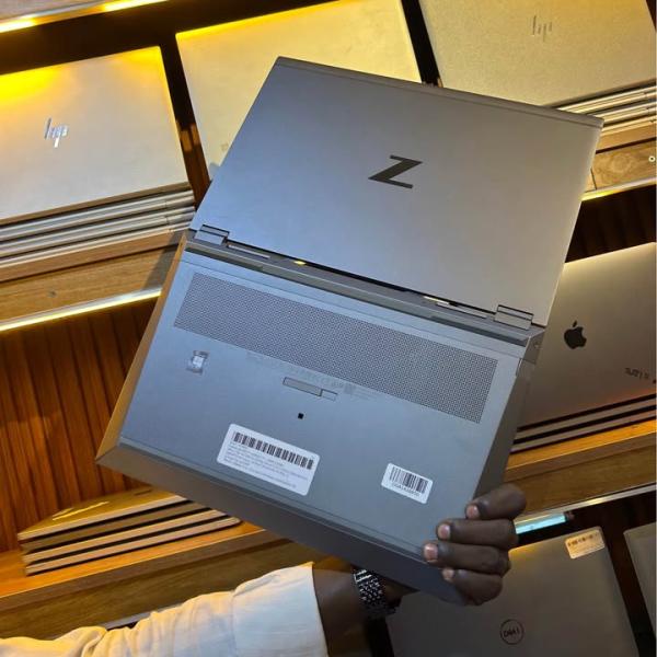 HP ZBook G8 i7 11th Gen 32/512 + 4GB Graphics   nb