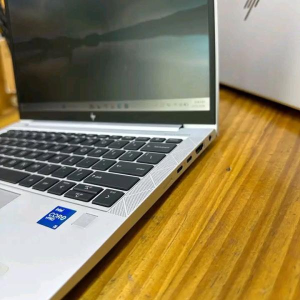 HP EliteBook 830 G8 i7 11th Gen Non-Touch 16/512