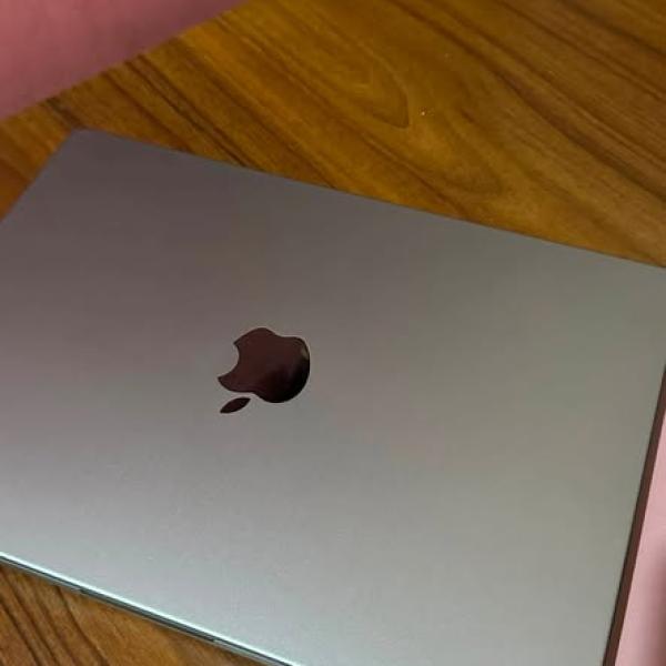 MacBook Pro M1 2021 (14”) * 32GB RAM | 1TB SSD