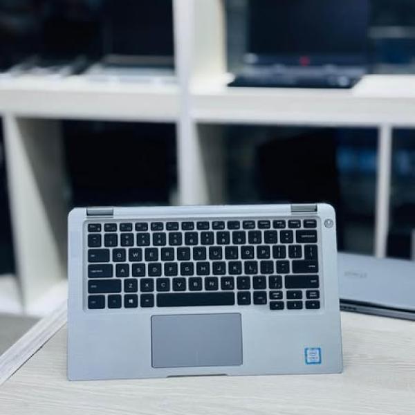 Dell Latitude 7400 2-in-1 i5 8th Gen | 16GB/256GB SSD